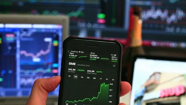 LIC-Backed NBFC Paisalo Digital Stock Jumps After ₹30 Crore CP Redemption